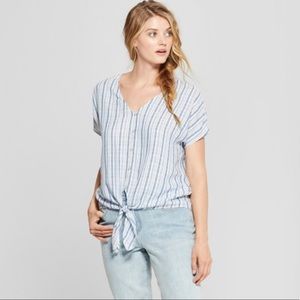 Universal Thread button front tie front stripe top